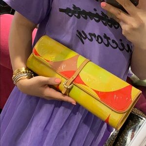 ✈️✈️✈️Sold✈️✈️✈️ Louis Vuitton crossbody/ clutch patent leather bag